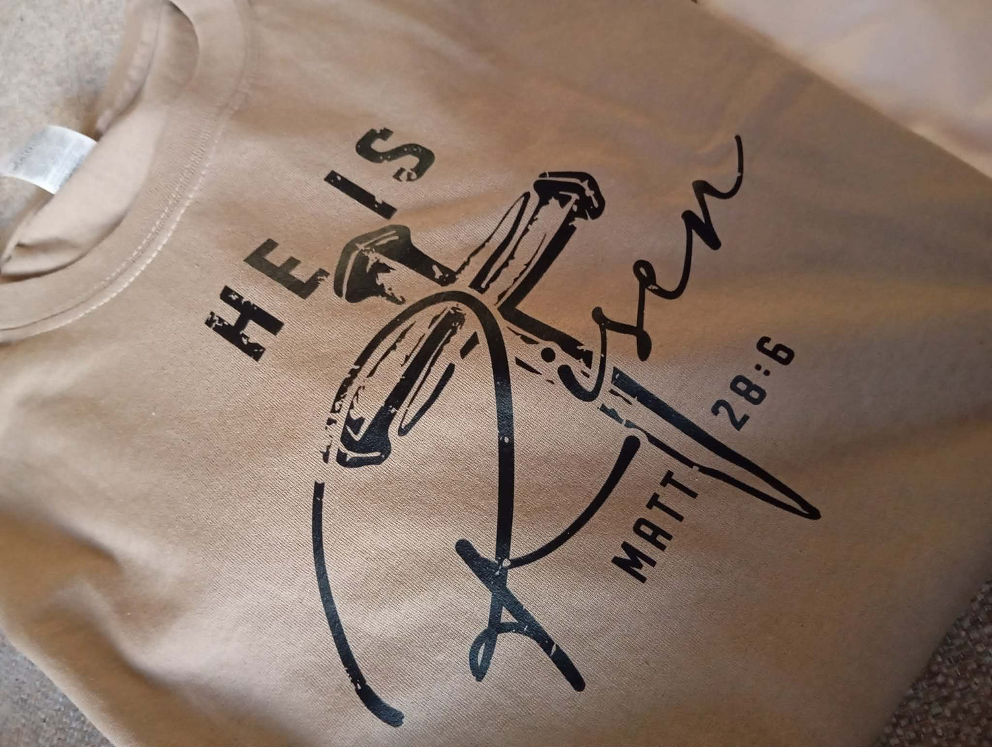 T-shirt He is Risen