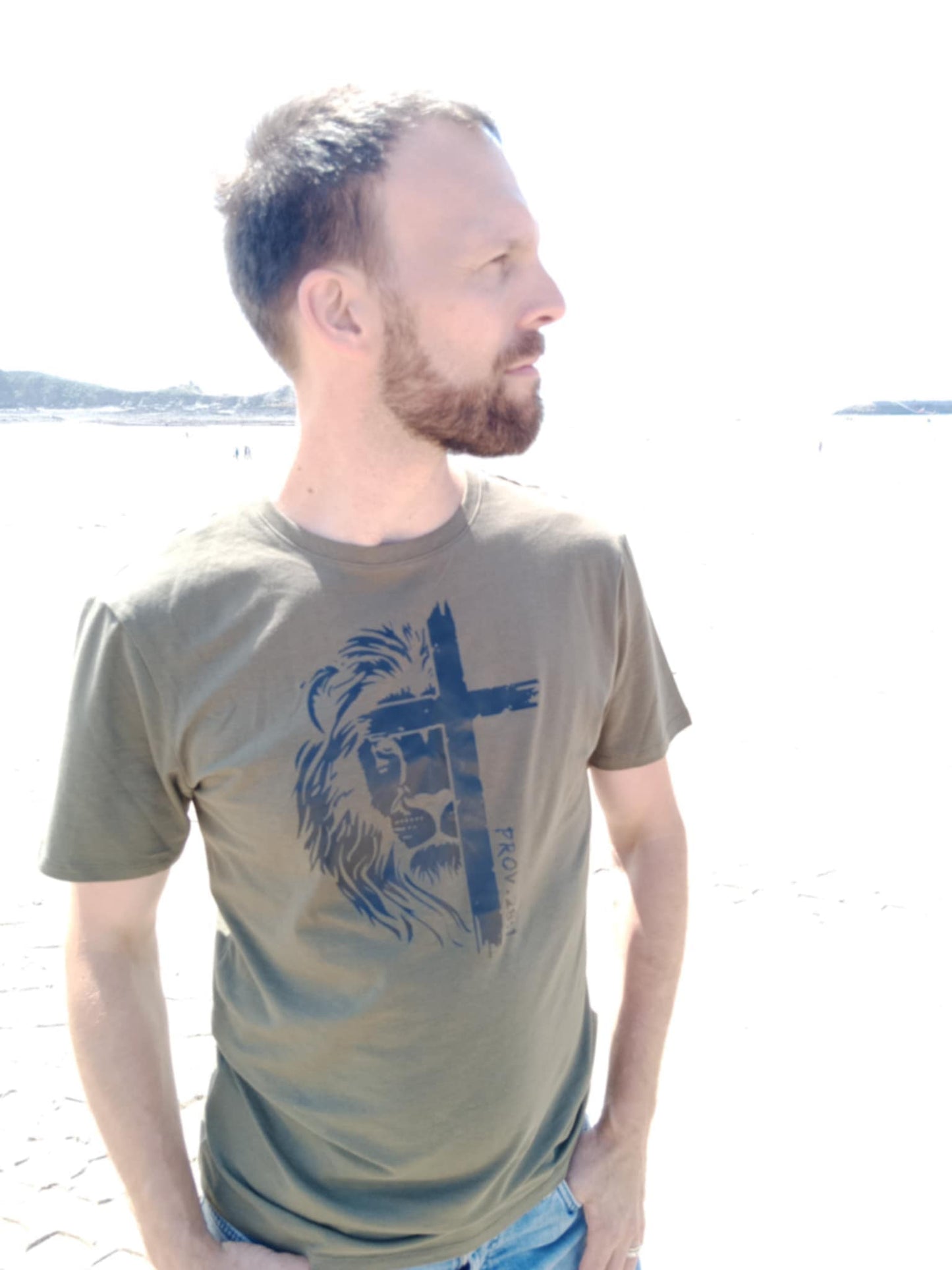 T-Shirt Lion